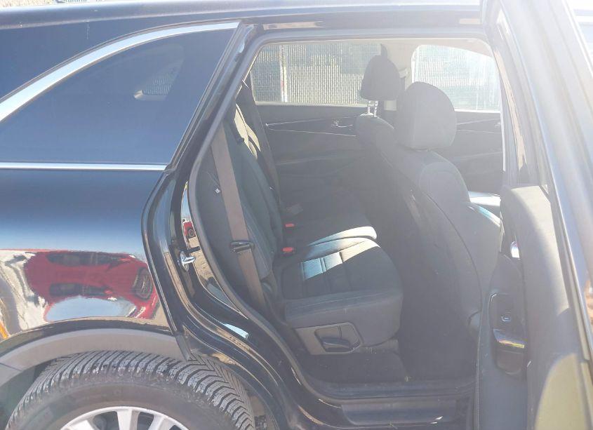Photo 8 of 2020 Kia Sorento 3.3L LX (VIN 5XYPGDA56LG620457)