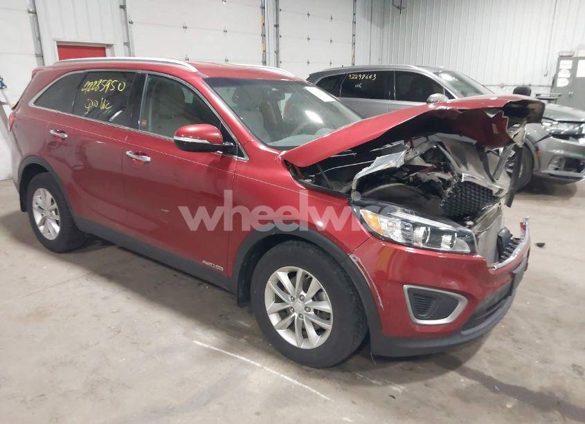 2016 Kia Sorento 3.3L LX (VIN 5XYPGDA57GG155659) main photo
