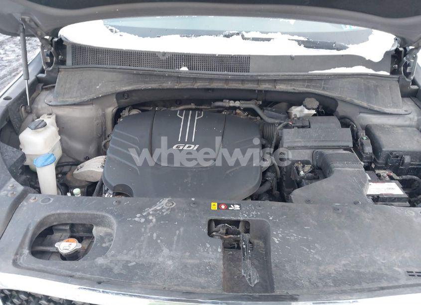 Photo 10 of 2016 Kia Sorento 3.3L LX (VIN 5XYPGDA57GG172641)