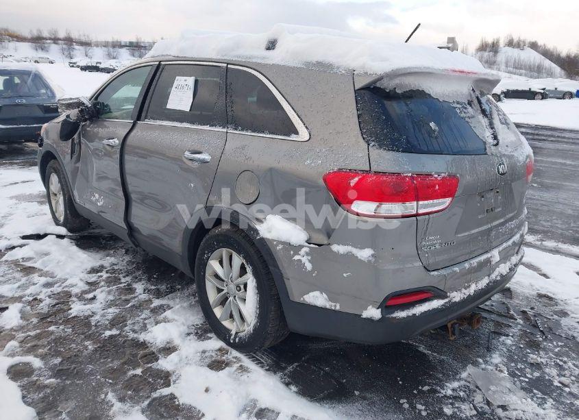 Photo 3 of 2016 Kia Sorento 3.3L LX (VIN 5XYPGDA57GG172641)