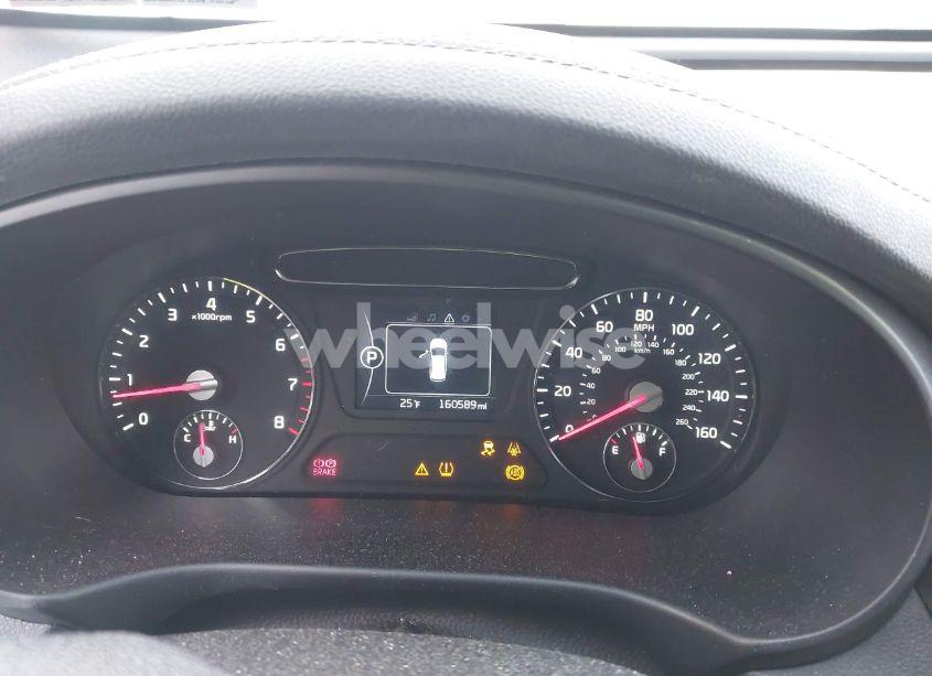 Photo 7 of 2016 Kia Sorento 3.3L LX (VIN 5XYPGDA57GG172641)