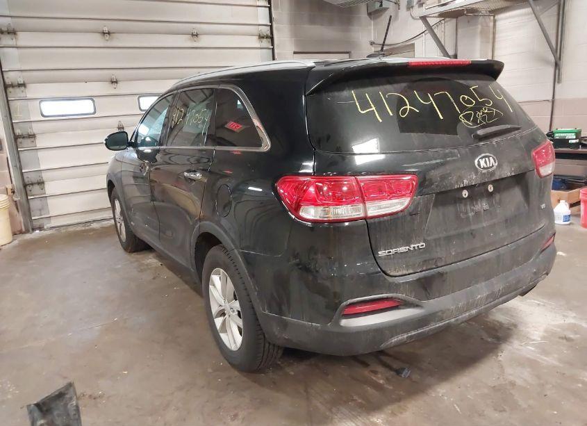 Photo 3 of 2017 Kia Sorento 3.3L LX (VIN 5XYPGDA57HG191255)