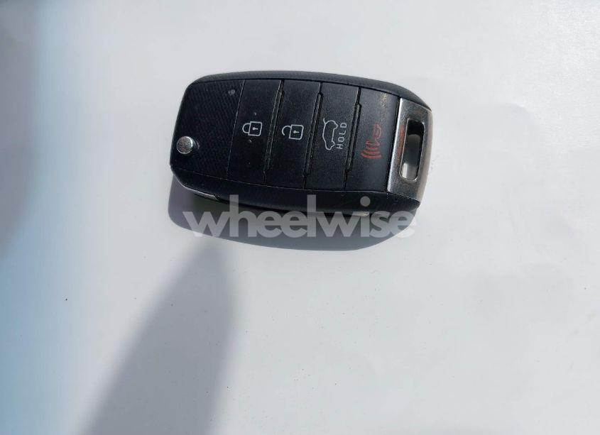 Photo 11 of 2017 Kia Sorento 3.3L LX (VIN 5XYPGDA57HG216333)