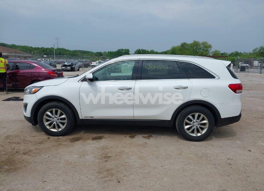 Photo 14 of 2017 Kia Sorento 3.3L LX (VIN 5XYPGDA57HG216333)