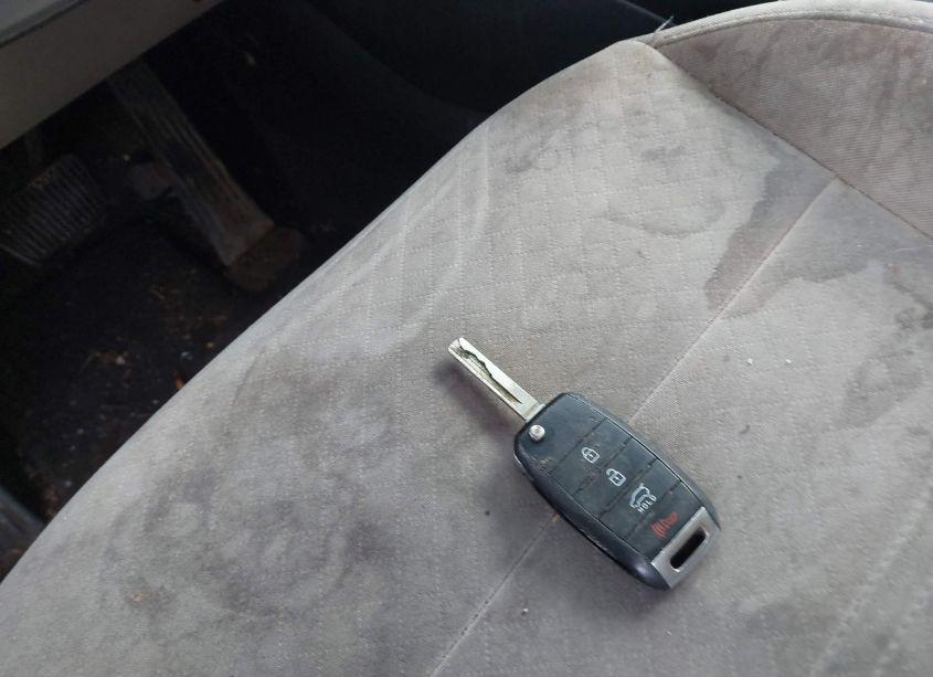 Photo 11 of 2017 Kia Sorento 3.3L LX (VIN 5XYPGDA57HG308610)