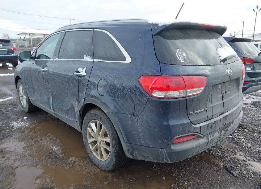 Photo 3 of 2017 Kia Sorento 3.3L LX (VIN 5XYPGDA57HG308610)