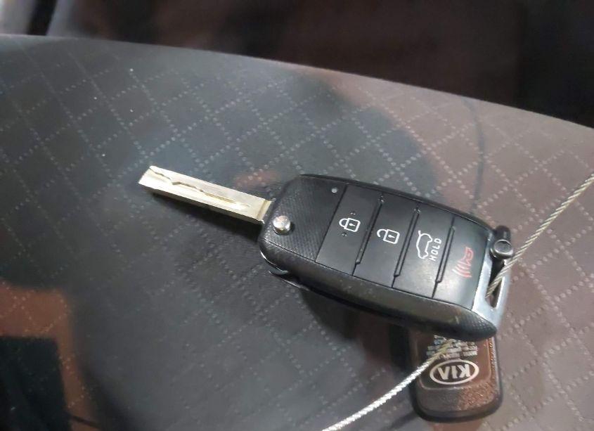 Photo 11 of 2017 Kia Sorento 3.3L LX (VIN 5XYPGDA57HG334902)