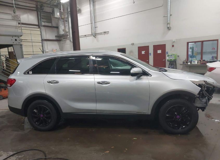 Photo 14 of 2017 Kia Sorento 3.3L LX (VIN 5XYPGDA57HG334902)