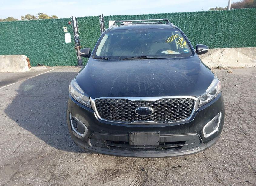 Photo 12 of 2018 Kia Sorento 3.3L LX (VIN 5XYPGDA57JG365041)