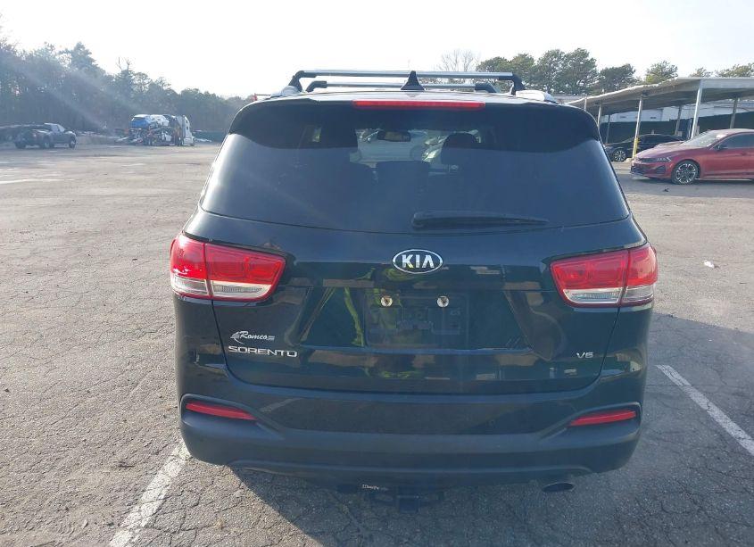 Photo 16 of 2018 Kia Sorento 3.3L LX (VIN 5XYPGDA57JG365041)