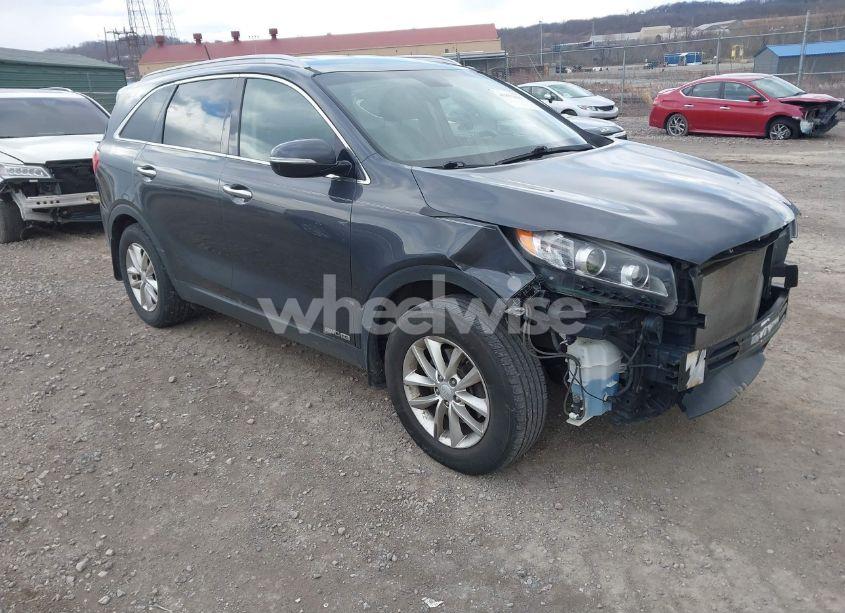 2018 Kia Sorento 3.3L LX (VIN 5XYPGDA57JG368022) main photo