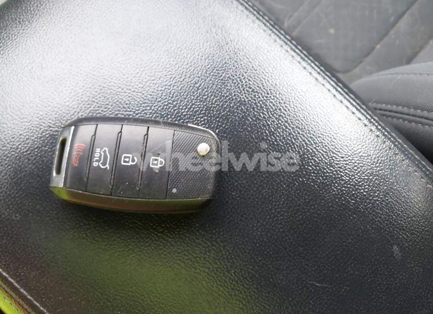 Photo 11 of 2018 Kia Sorento 3.3L LX (VIN 5XYPGDA57JG368022)