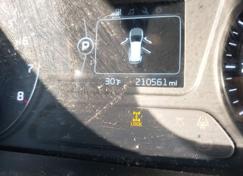 Photo 15 of 2018 Kia Sorento 3.3L LX (VIN 5XYPGDA57JG422869)