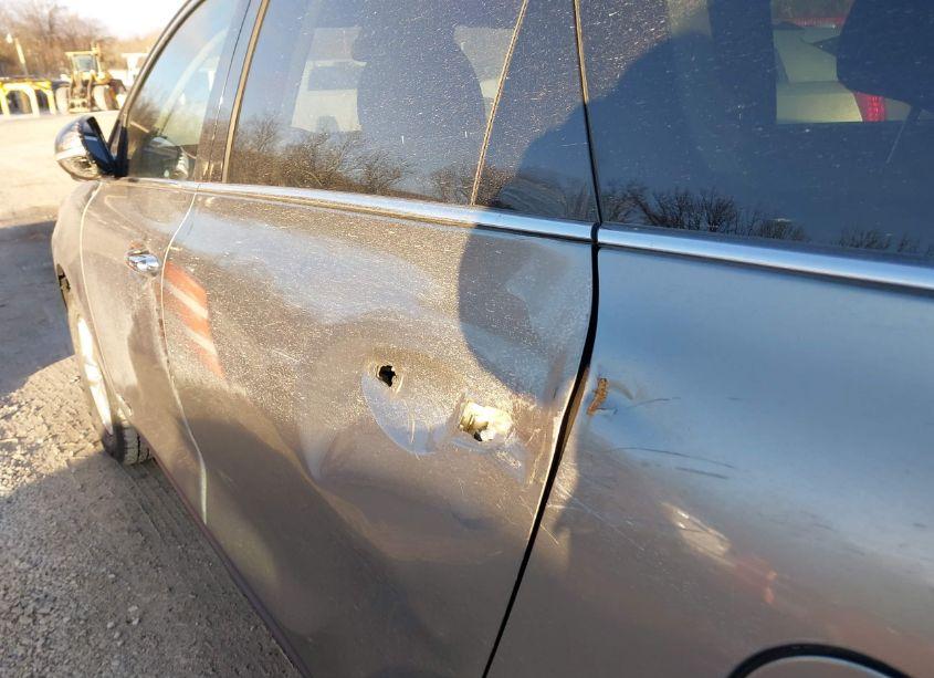 Photo 6 of 2018 Kia Sorento 3.3L LX (VIN 5XYPGDA57JG422869)