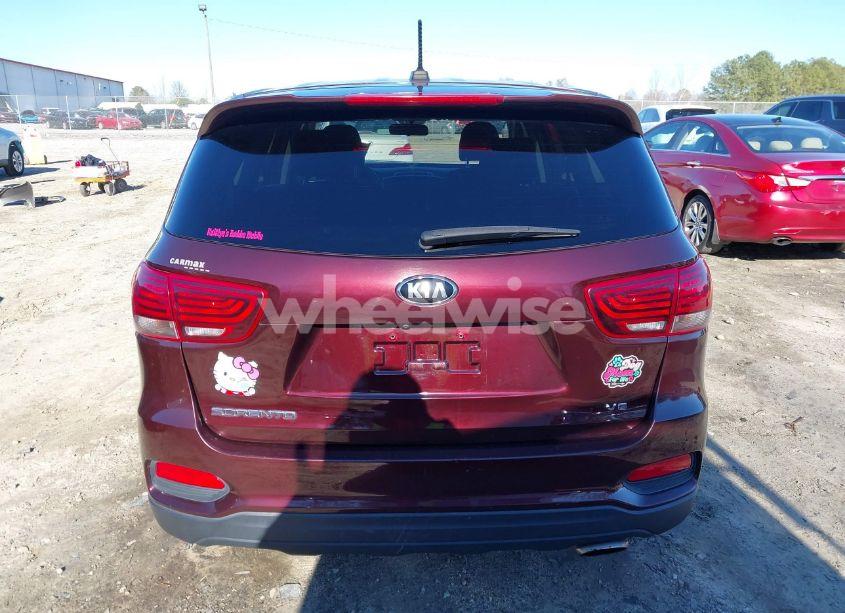 Photo 16 of 2019 Kia Sorento 3.3L LX (VIN 5XYPGDA57KG485357)