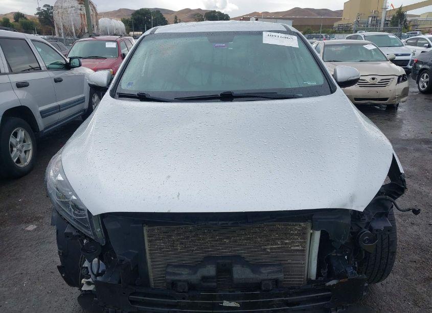 Photo 13 of 2019 Kia Sorento 3.3L LX (VIN 5XYPGDA57KG570814)