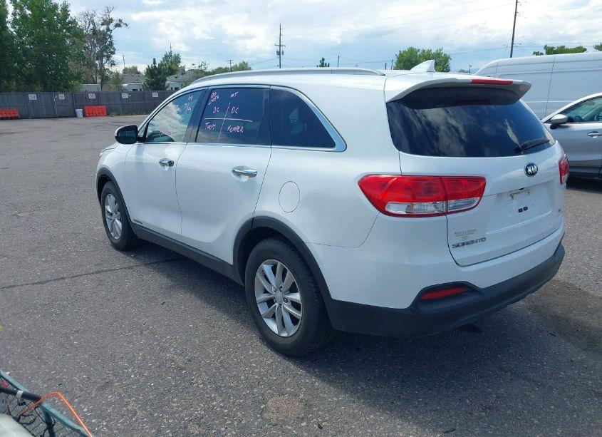 Photo 3 of 2016 Kia Sorento LX/L (VIN 5XYPGDA58GG033103)