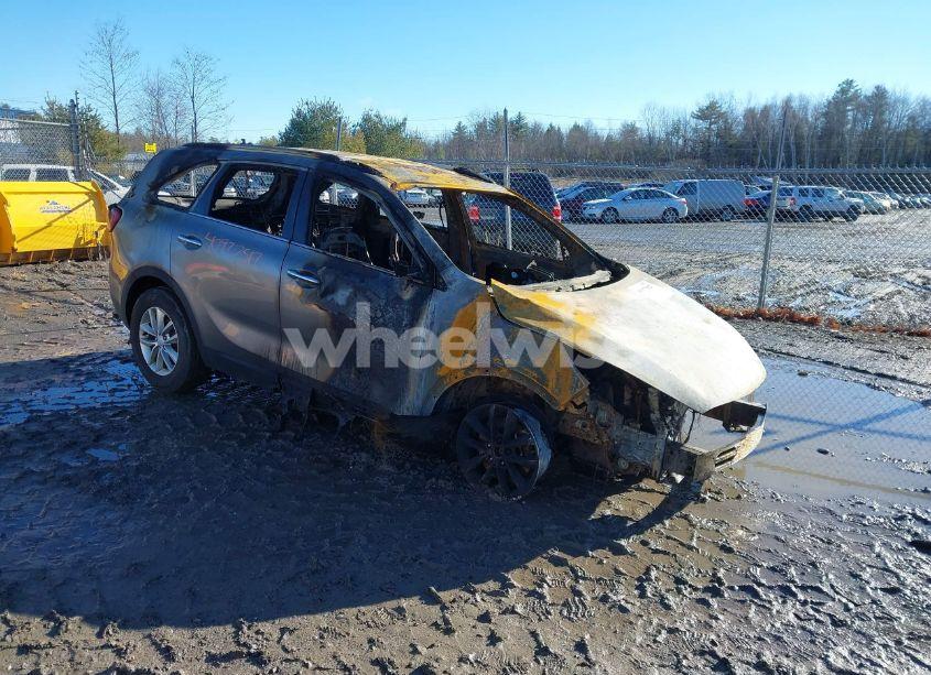 2016 Kia Sorento 3.3L LX (VIN 5XYPGDA58GG071978) main photo