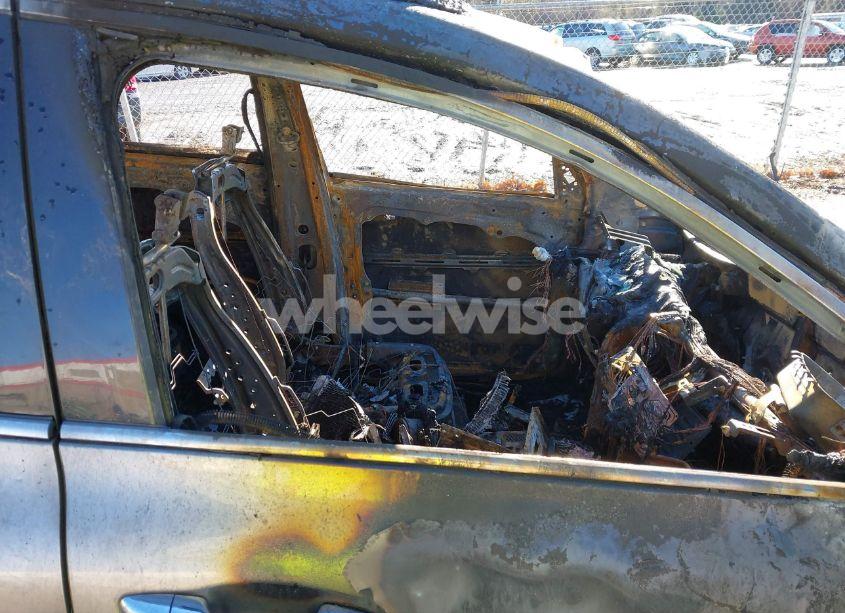 Photo 5 of 2016 Kia Sorento 3.3L LX (VIN 5XYPGDA58GG071978)