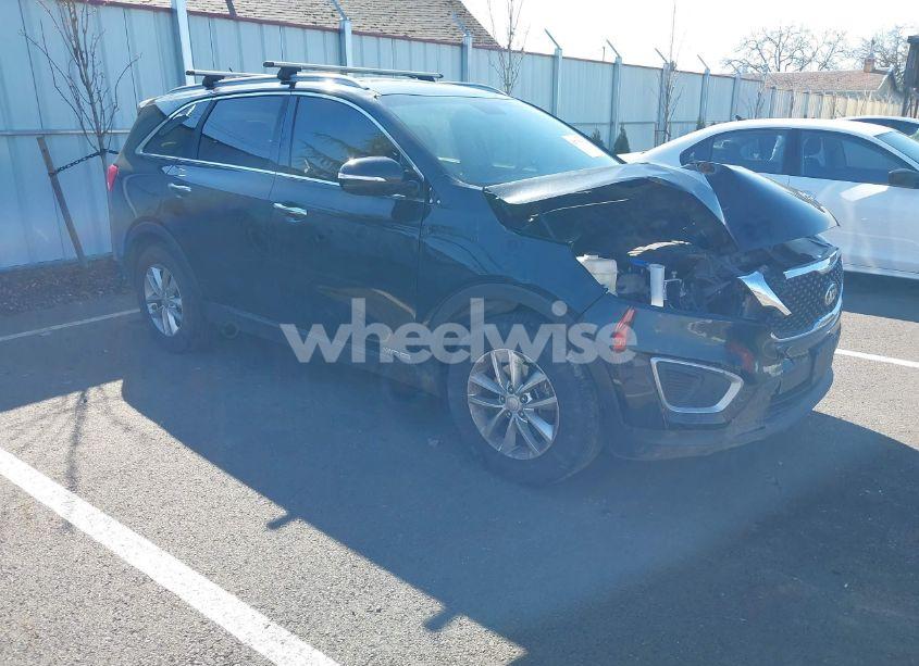 2016 Kia Sorento 3.3L LX (VIN 5XYPGDA58GG137610) main photo