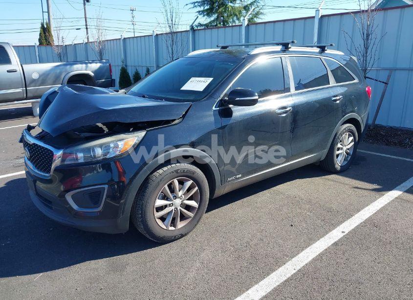 Photo 2 of 2016 Kia Sorento 3.3L LX (VIN 5XYPGDA58GG137610)