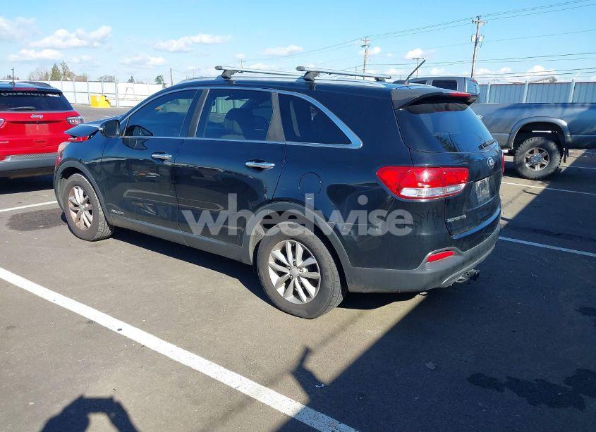 Photo 3 of 2016 Kia Sorento 3.3L LX (VIN 5XYPGDA58GG137610)