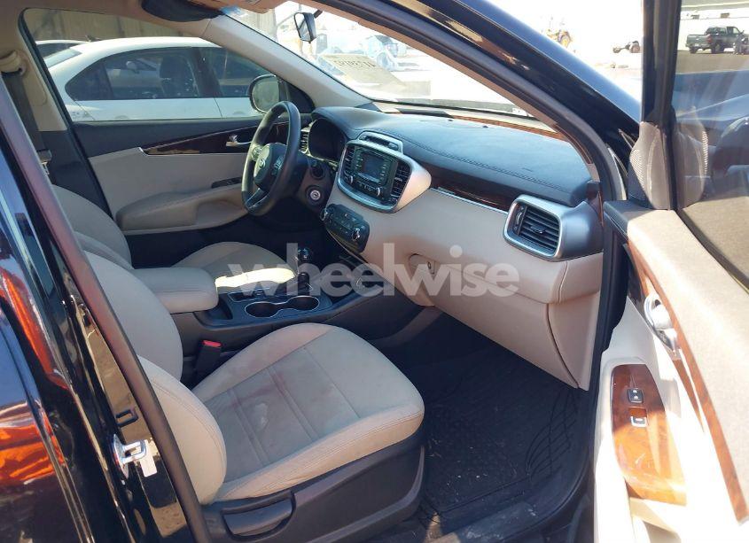 Photo 5 of 2016 Kia Sorento 3.3L LX (VIN 5XYPGDA58GG137610)