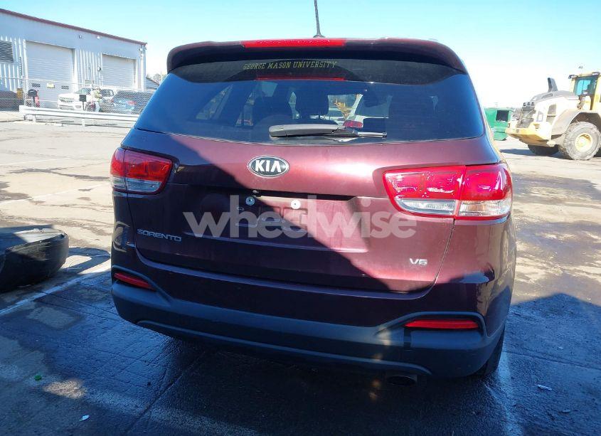 Photo 17 of 2017 Kia Sorento 3.3L LX (VIN 5XYPGDA58HG227907)