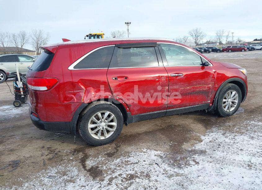 Photo 4 of 2017 Kia Sorento LX V6 (VIN 5XYPGDA58HG252919)