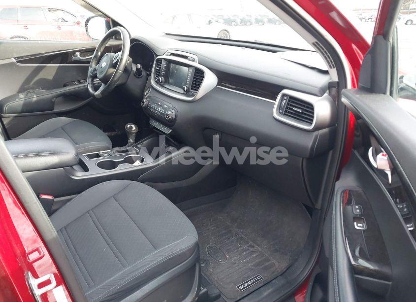 Photo 5 of 2017 Kia Sorento LX V6 (VIN 5XYPGDA58HG252919)