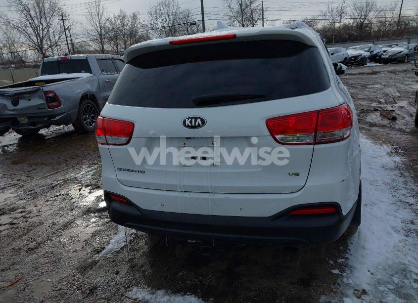 Photo 16 of 2017 Kia Sorento 3.3L LX (VIN 5XYPGDA58HG288240)