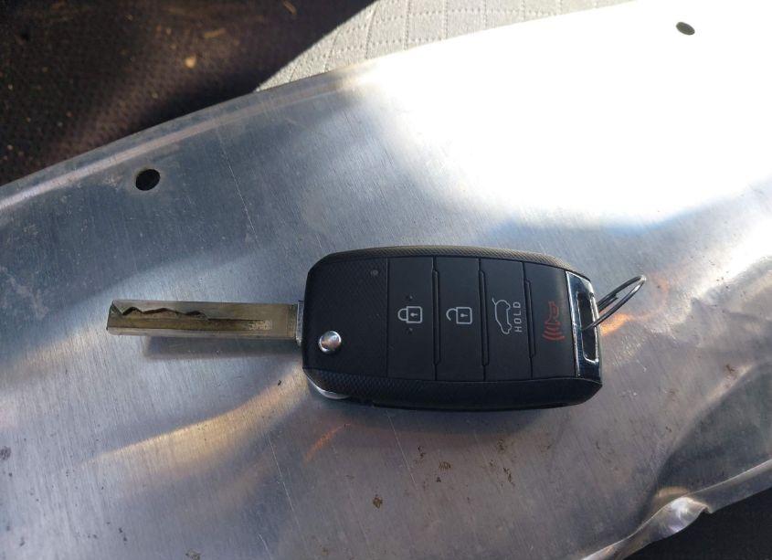 Photo 11 of 2018 Kia Sorento 3.3L LX (VIN 5XYPGDA58JG340665)