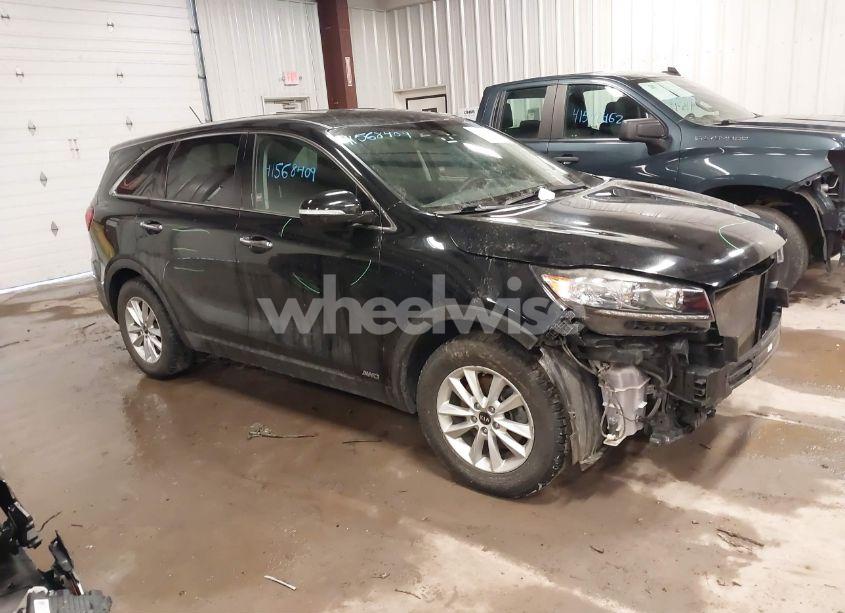 2019 Kia Sorento 3.3L LX (VIN 5XYPGDA58KG441545) main photo