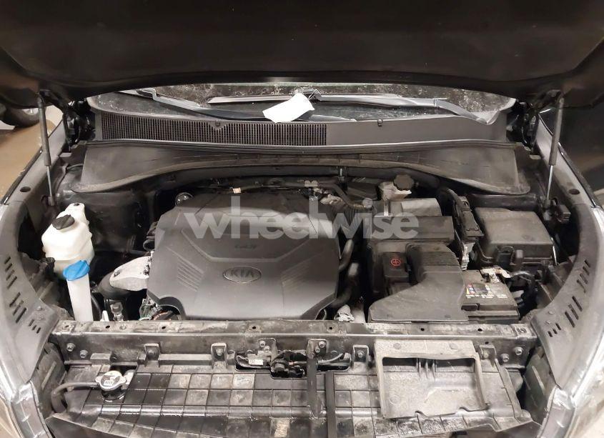 Photo 10 of 2019 Kia Sorento 3.3L LX (VIN 5XYPGDA58KG441545)