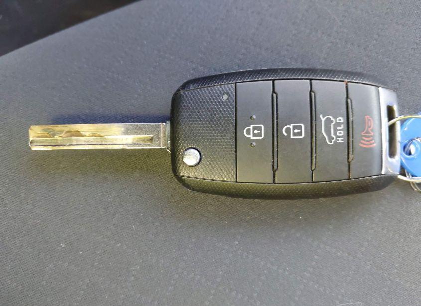 Photo 11 of 2019 Kia Sorento 3.3L LX (VIN 5XYPGDA58KG445630)