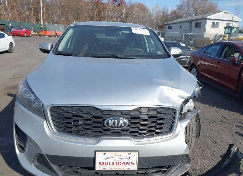 Photo 12 of 2019 Kia Sorento 3.3L LX (VIN 5XYPGDA58KG445630)