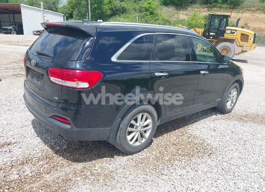 Photo 4 of 2016 Kia Sorento 3.3L LX (VIN 5XYPGDA59GG094704)