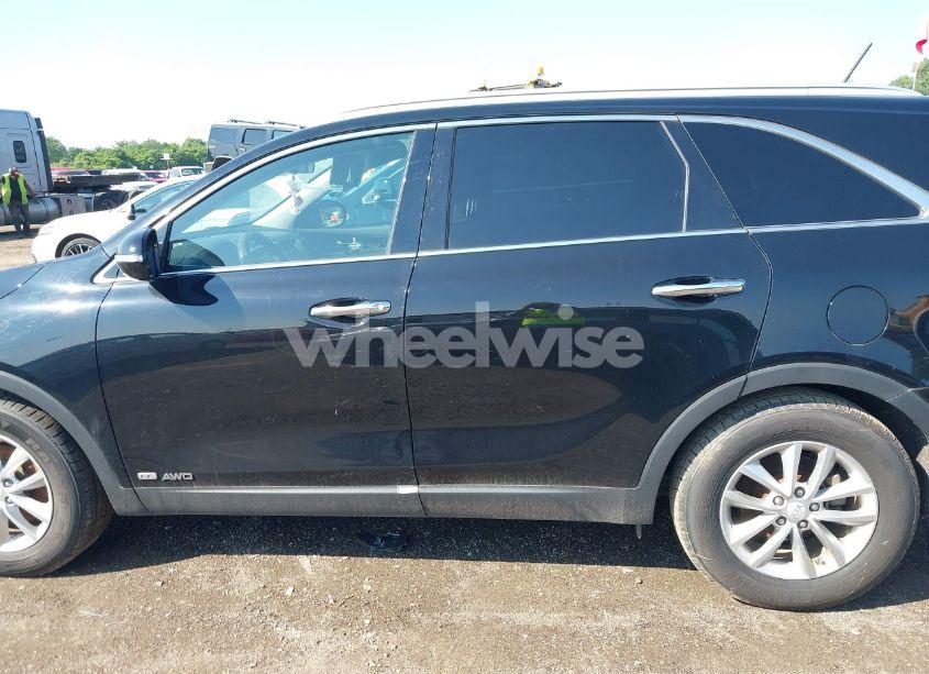 Photo 14 of 2016 Kia Sorento 3.3L LX (VIN 5XYPGDA59GG102686)