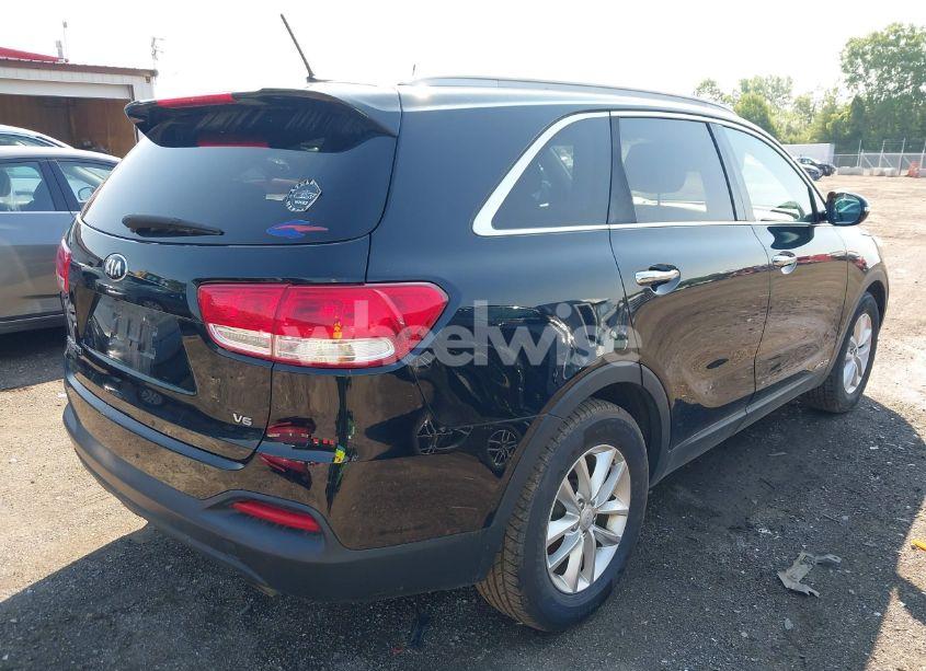 Photo 4 of 2016 Kia Sorento 3.3L LX (VIN 5XYPGDA59GG102686)
