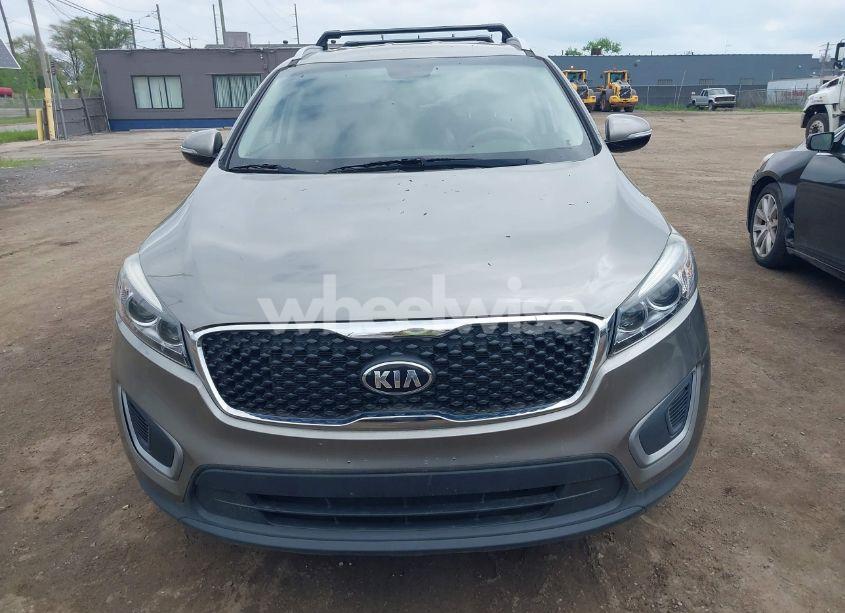 Photo 12 of 2016 Kia Sorento 3.3L LX (VIN 5XYPGDA59GG138541)