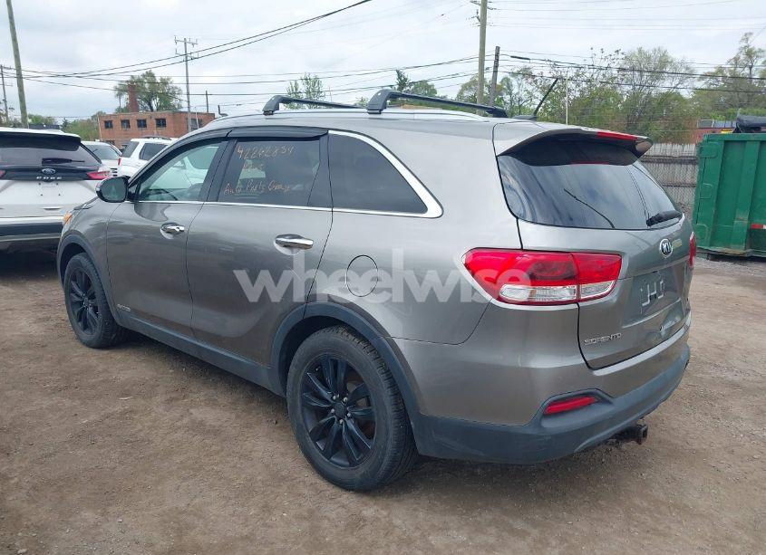 Photo 3 of 2016 Kia Sorento 3.3L LX (VIN 5XYPGDA59GG138541)