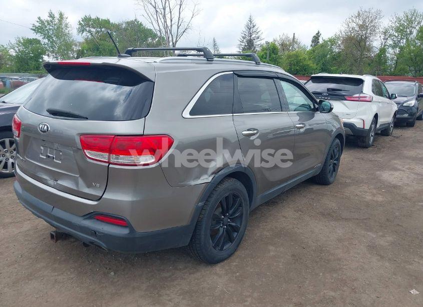 Photo 4 of 2016 Kia Sorento 3.3L LX (VIN 5XYPGDA59GG138541)