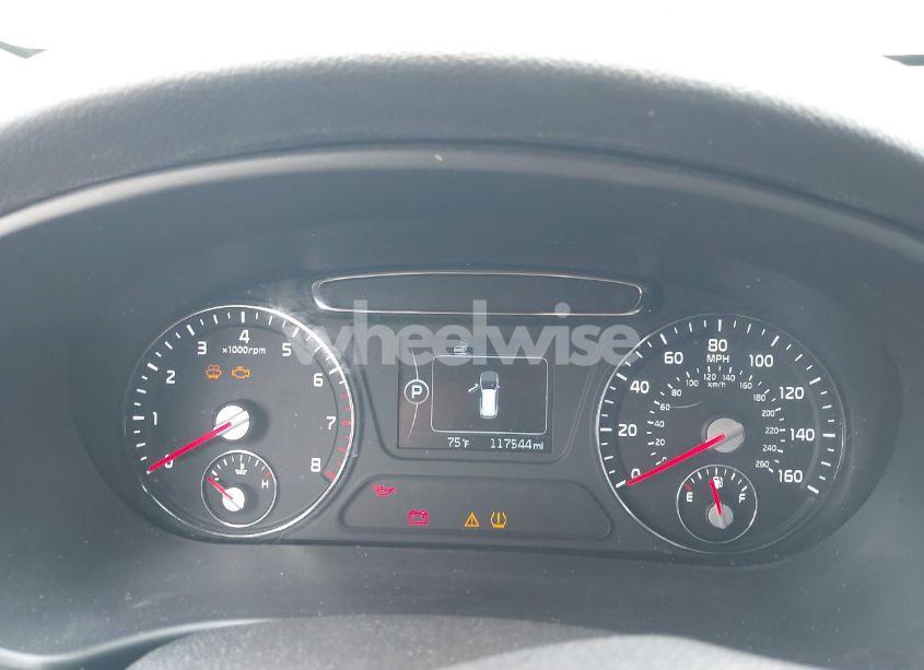 Photo 7 of 2016 Kia Sorento 3.3L LX (VIN 5XYPGDA59GG138541)