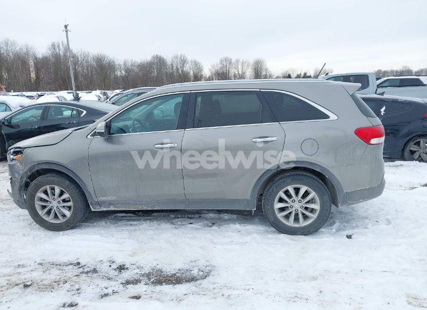 Photo 14 of 2017 Kia Sorento 3.3L LX (VIN 5XYPGDA59HG198675)
