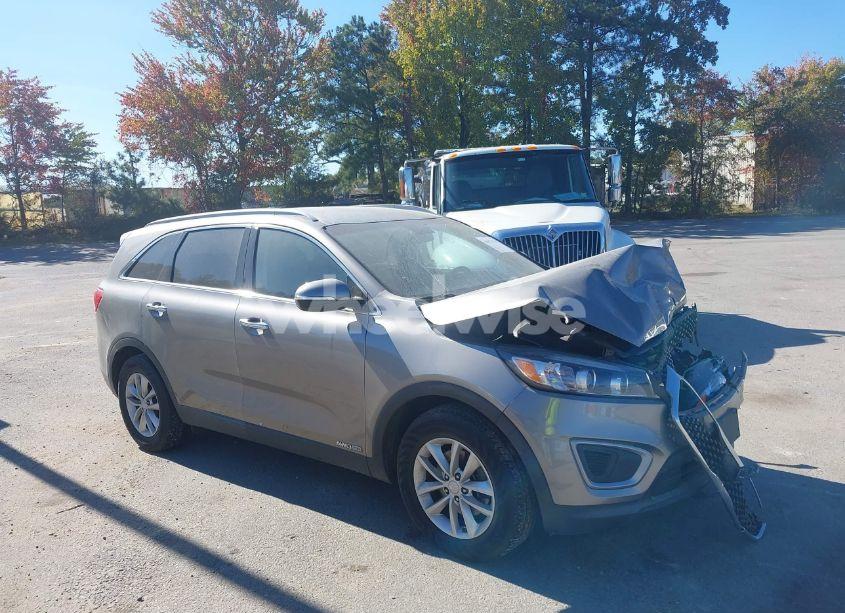 Photo 13 of 2017 Kia Sorento 3.3L LX (VIN 5XYPGDA59HG224935)