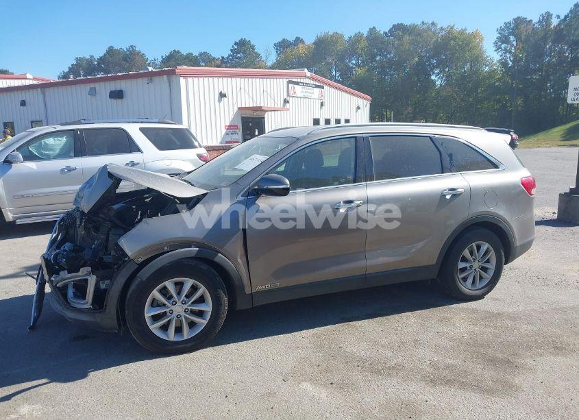 Photo 14 of 2017 Kia Sorento 3.3L LX (VIN 5XYPGDA59HG224935)