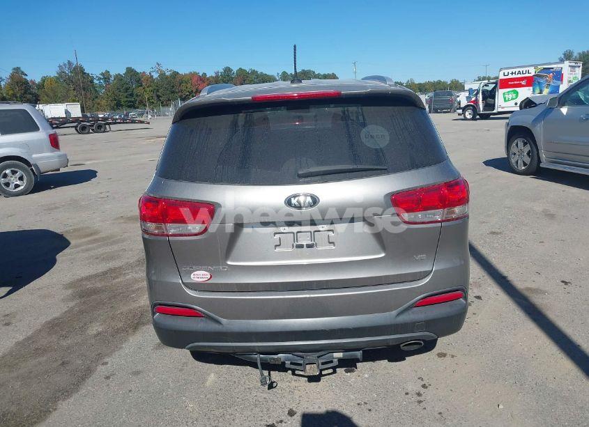 Photo 16 of 2017 Kia Sorento 3.3L LX (VIN 5XYPGDA59HG224935)