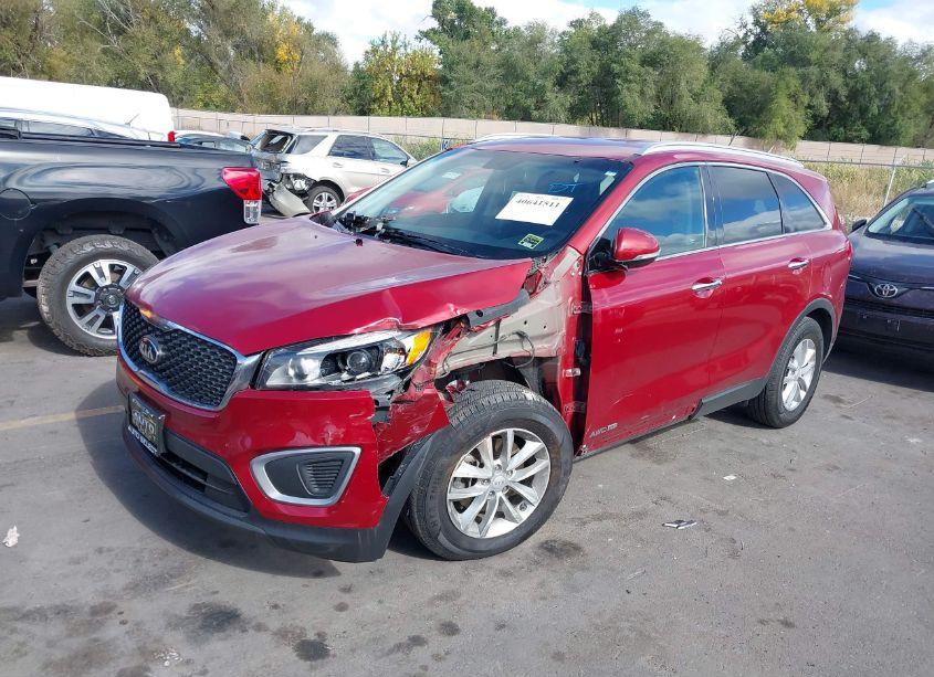 Photo 2 of 2017 Kia Sorento 3.3L LX (VIN 5XYPGDA59HG309628)
