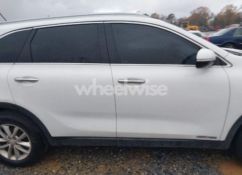 Photo 13 of 2017 Kia Sorento 3.3L LX (VIN 5XYPGDA59HG326526)