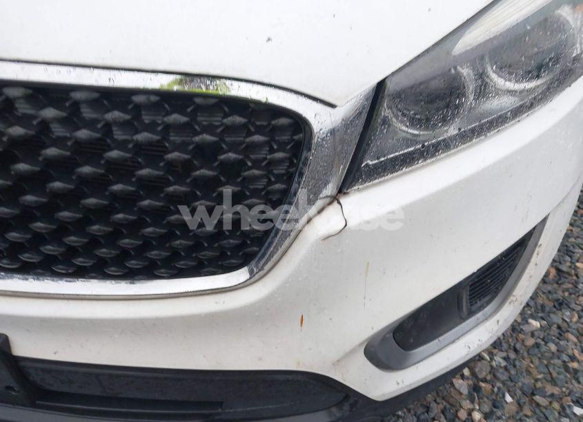 Photo 6 of 2017 Kia Sorento 3.3L LX (VIN 5XYPGDA59HG326526)